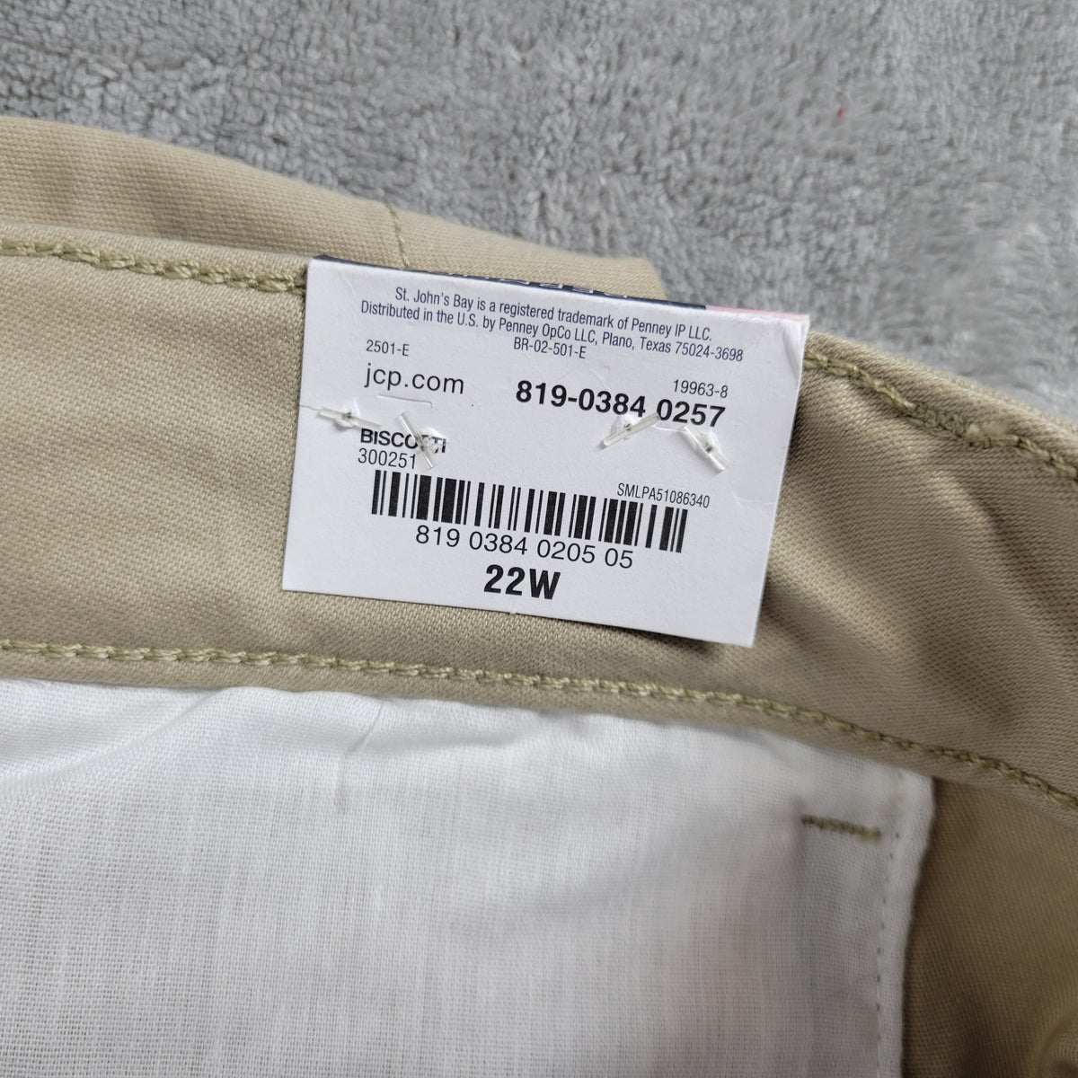 St. John's Bay Women Bermuda Shorts 22W Plus Beige Mid Rise Elastic Waist Pocket C21E