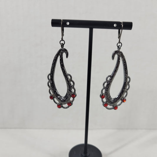 Gothic Gunmetal Paisley Teardrop Earrings Red Rhinestone Dangle Leverback Boho E67E