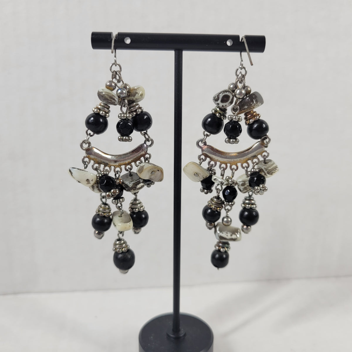 Vintage Boho Black & White Beaded Chandelier Earrings Statement Drop Dangle E146E