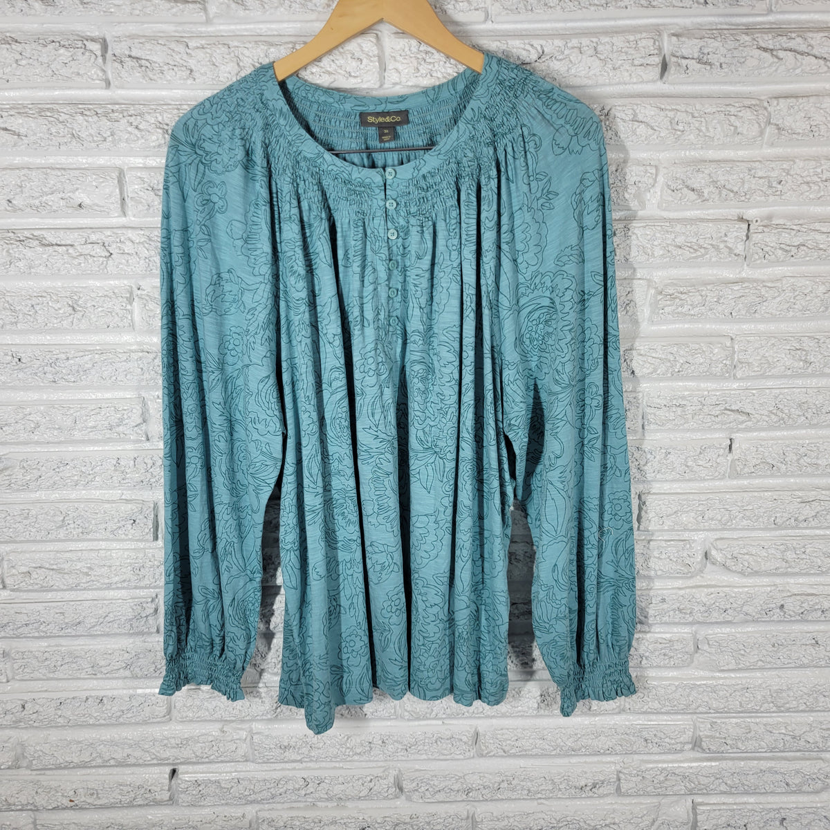 Style & Co Women''s 3X Plus Top Blue Floral Smocked Cotton Long Sleeve Button BLU108E