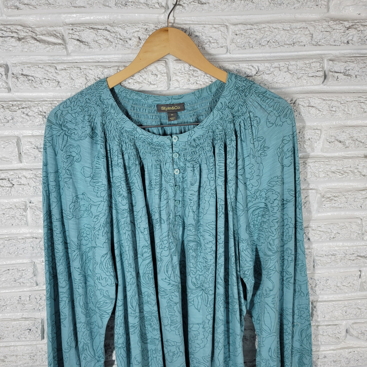 Style & Co Women''s 3X Plus Top Blue Floral Smocked Cotton Long Sleeve Button BLU108E