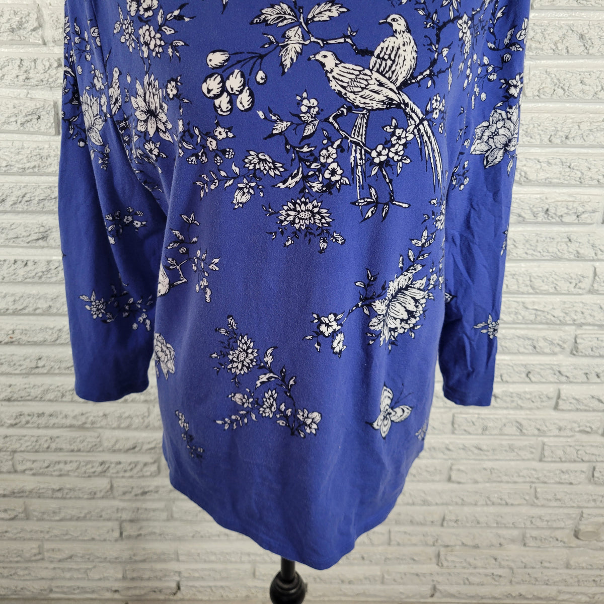 Talbots Women XL Tee Blue White Floral Bird 3/4 Sleeve Cotton Blend Crew Casual FLO319E