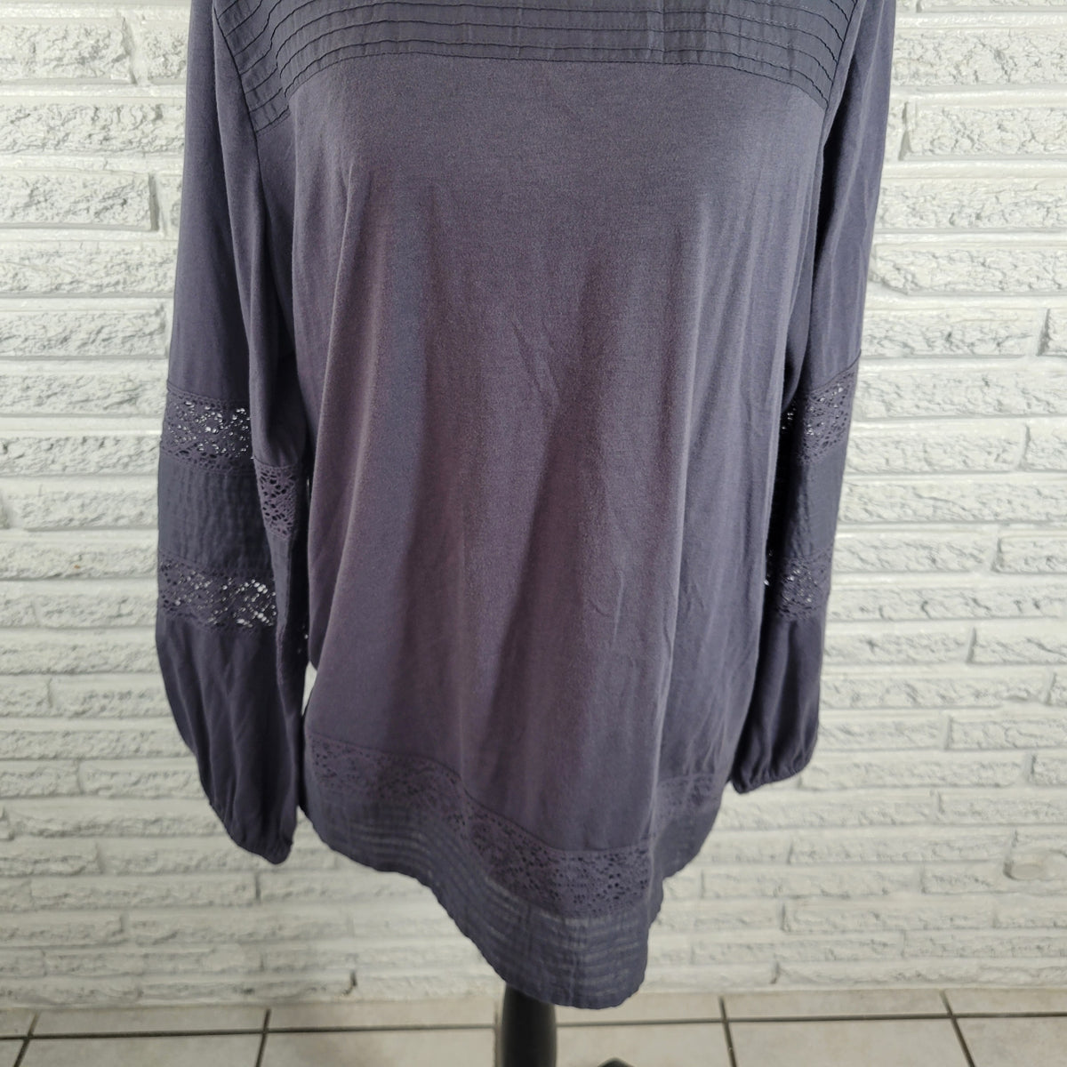 Logo Lori Goldstein Women 1X Plus Tunic Blue Crochet Trim Cotton Blouse Keyhole BLU87E