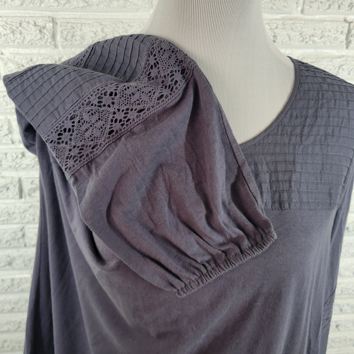 Logo Lori Goldstein Women 1X Plus Tunic Blue Crochet Trim Cotton Blouse Keyhole BLU87E