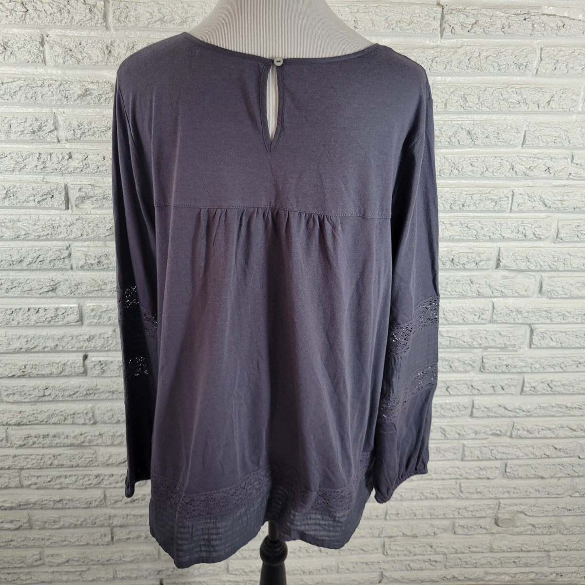 Logo Lori Goldstein Women 1X Plus Tunic Blue Crochet Trim Cotton Blouse Keyhole BLU87E