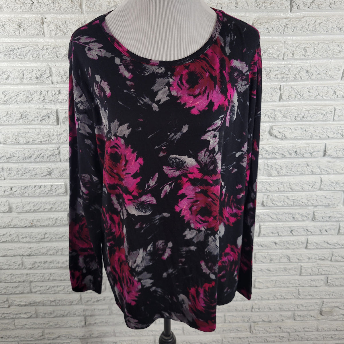St John's Bay Women 2X Plus Floral Tee Long Sleeve Cotton Crew Neck Multicolor FLO67E
