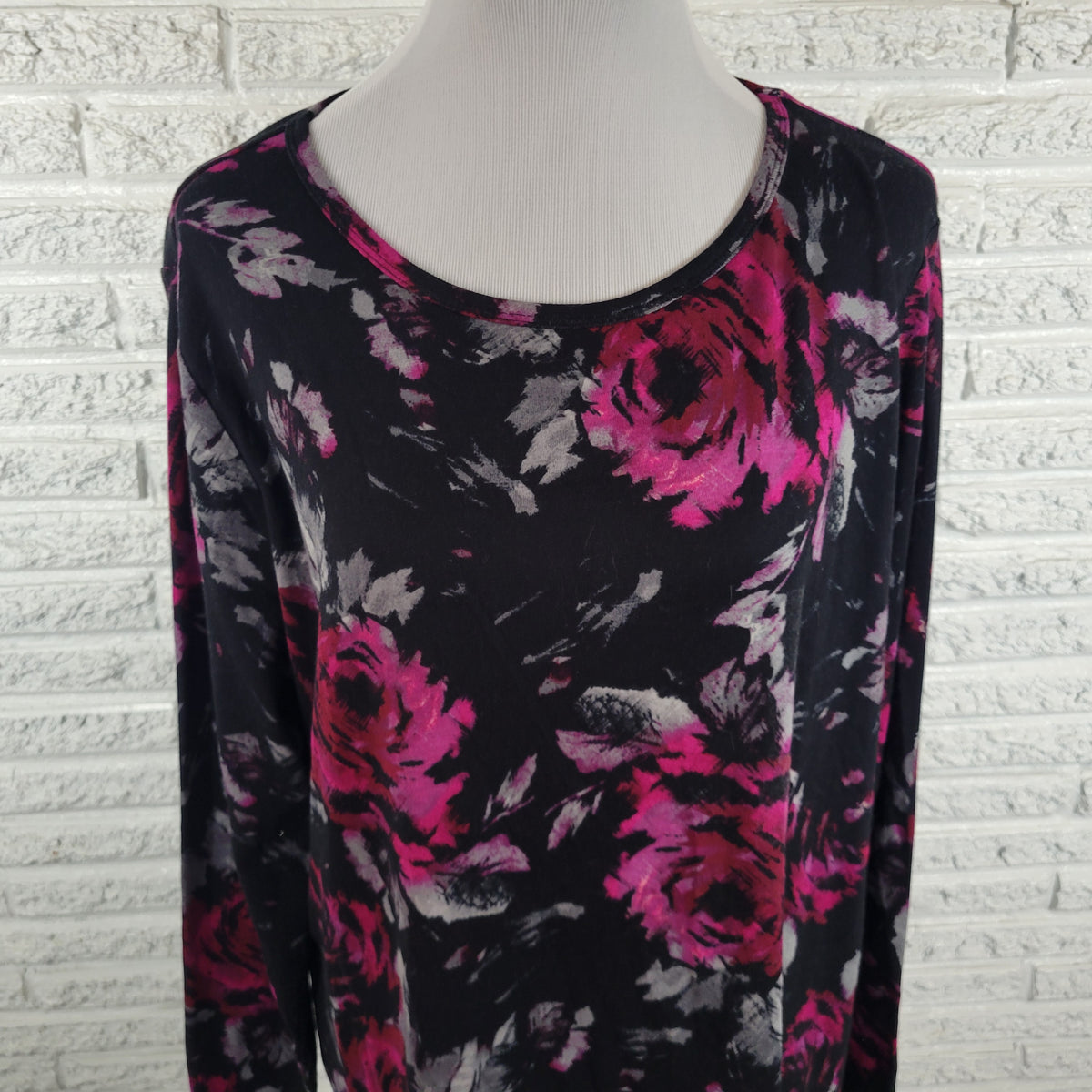 St John's Bay Women 2X Plus Floral Tee Long Sleeve Cotton Crew Neck Multicolor FLO67E