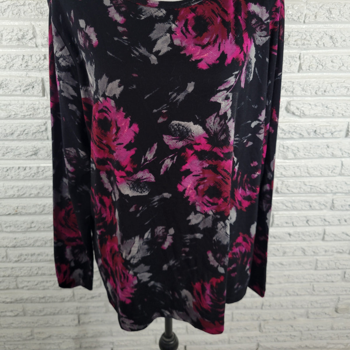 St John's Bay Women 2X Plus Floral Tee Long Sleeve Cotton Crew Neck Multicolor FLO67E