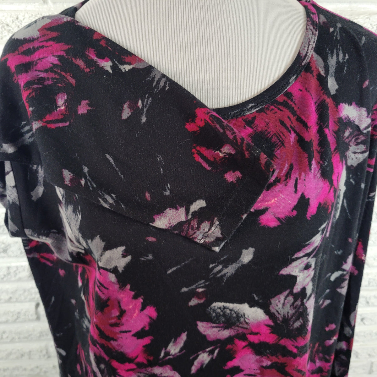 St John's Bay Women 2X Plus Floral Tee Long Sleeve Cotton Crew Neck Multicolor FLO67E