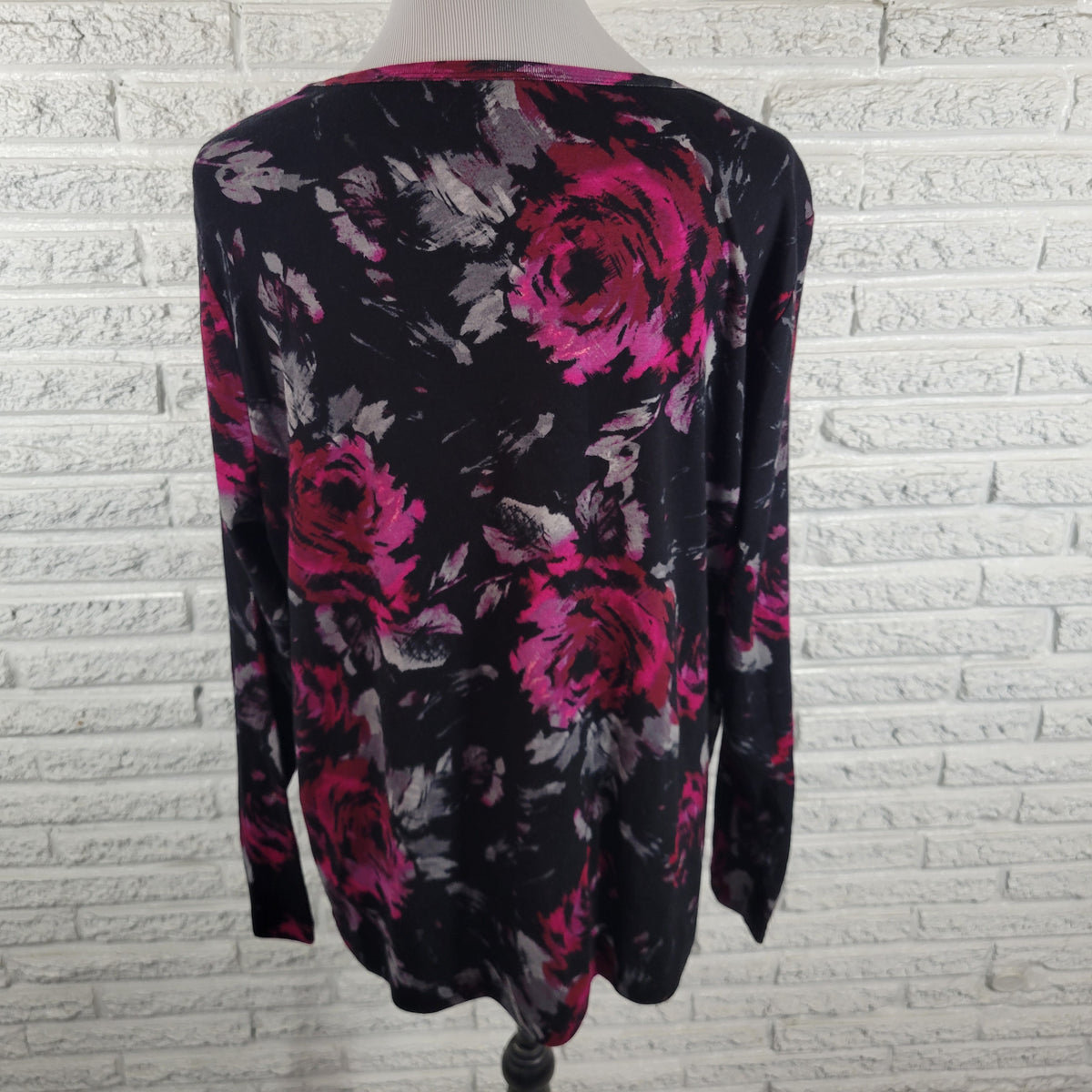 St John's Bay Women 2X Plus Floral Tee Long Sleeve Cotton Crew Neck Multicolor FLO67E