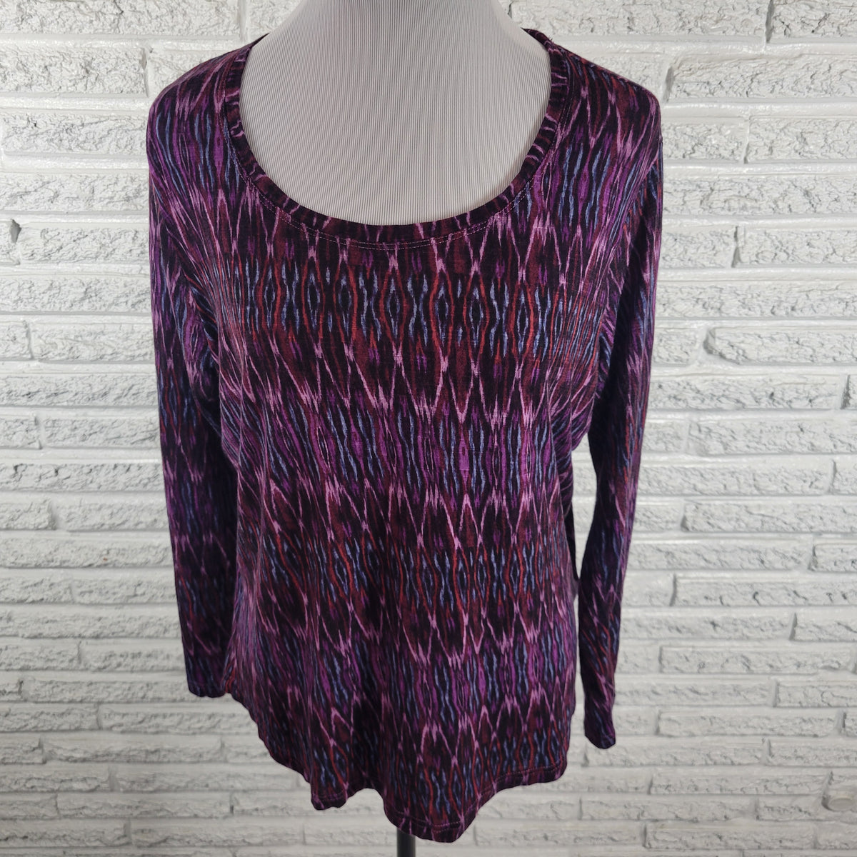 Chaps Women Tee 1X Plus Blue Purple Geometric Crew Neck Long Sleeve Top Viscose GEO92E