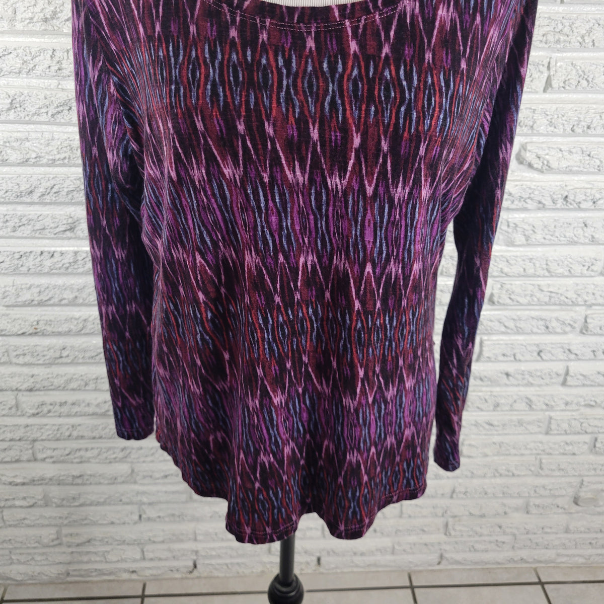 Chaps Women Tee 1X Plus Blue Purple Geometric Crew Neck Long Sleeve Top Viscose GEO92E