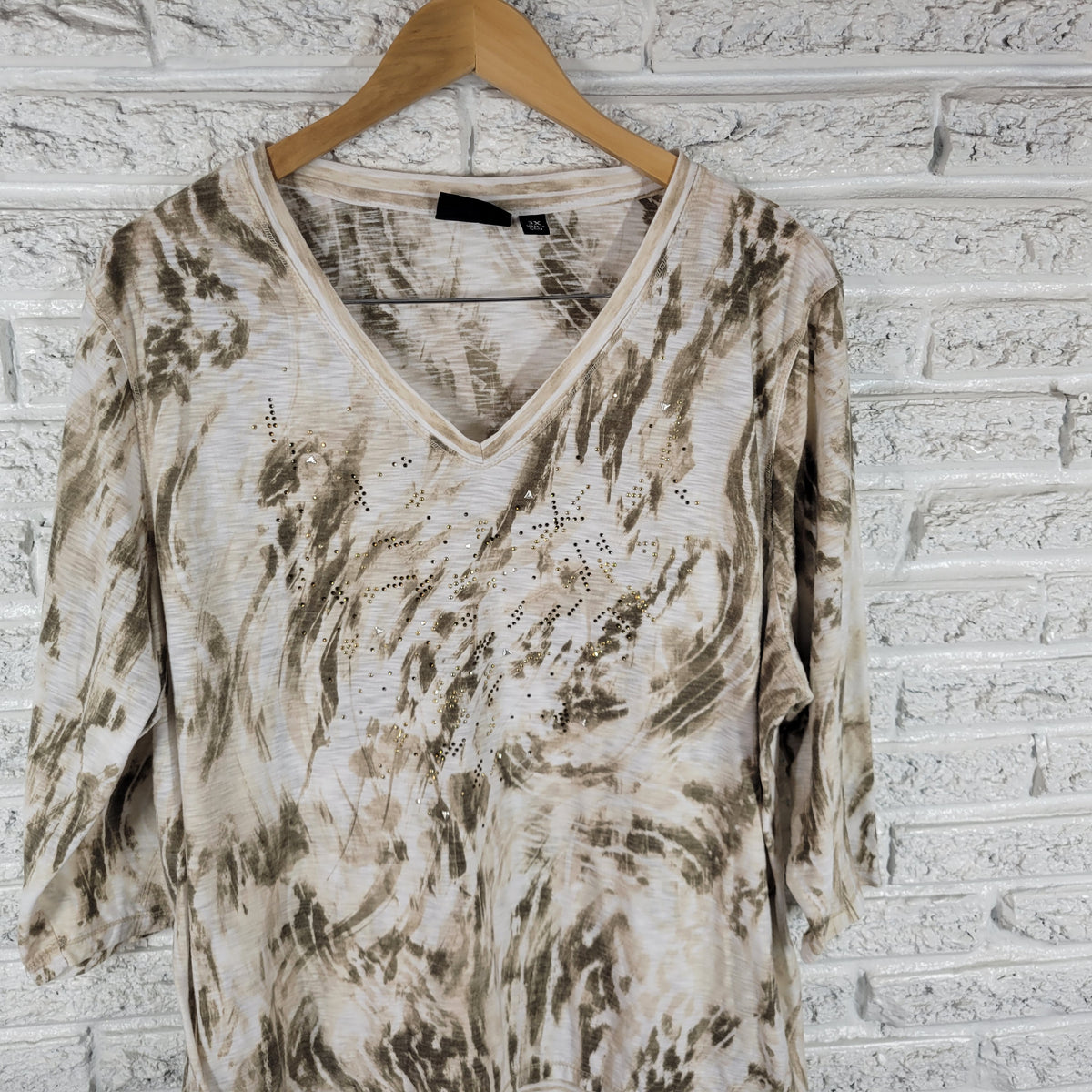 Onque Casuals Brown Watercolor Studded Top Women 3X V-Neck Pullover Blouse WAT120E