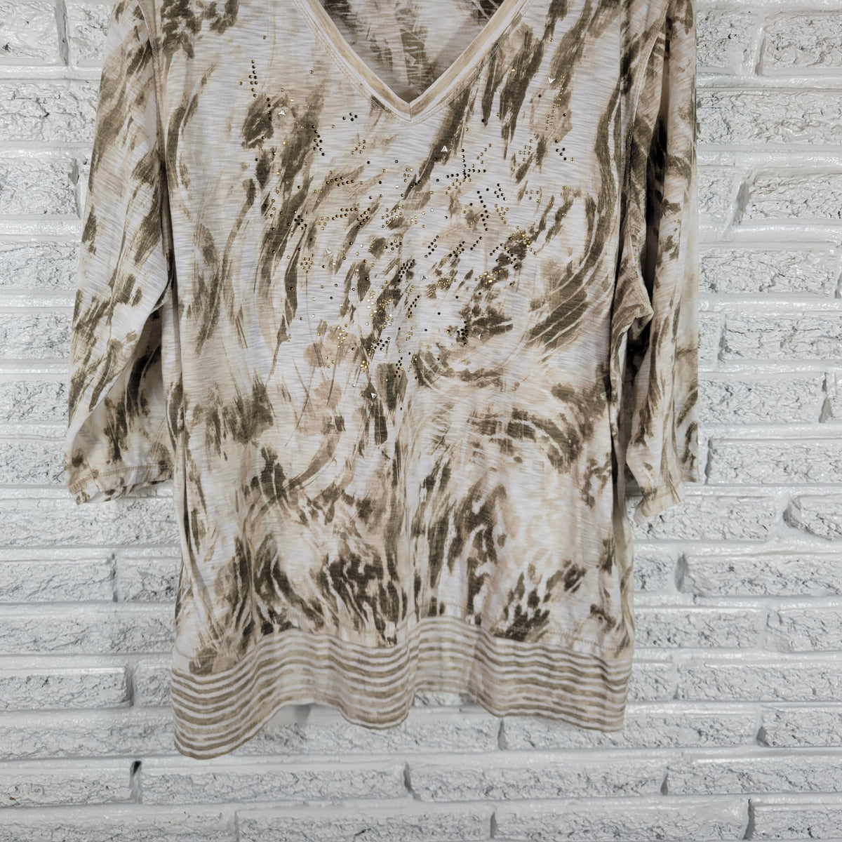 Onque Casuals Brown Watercolor Studded Top Women 3X V-Neck Pullover Blouse WAT120E