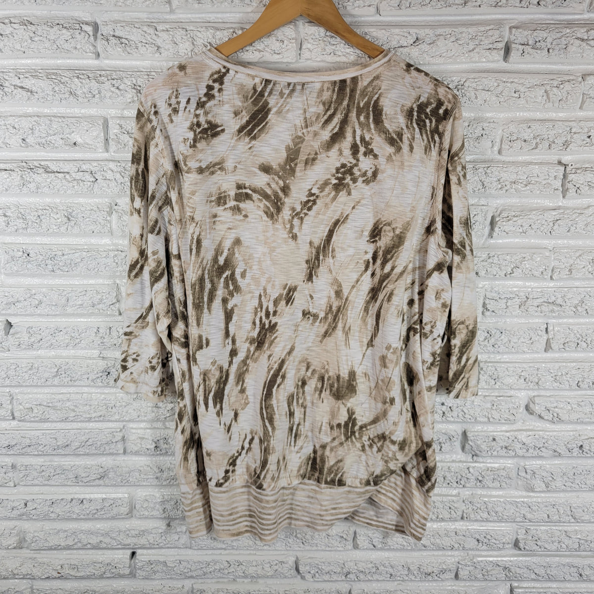 Onque Casuals Brown Watercolor Studded Top Women 3X V-Neck Pullover Blouse WAT120E