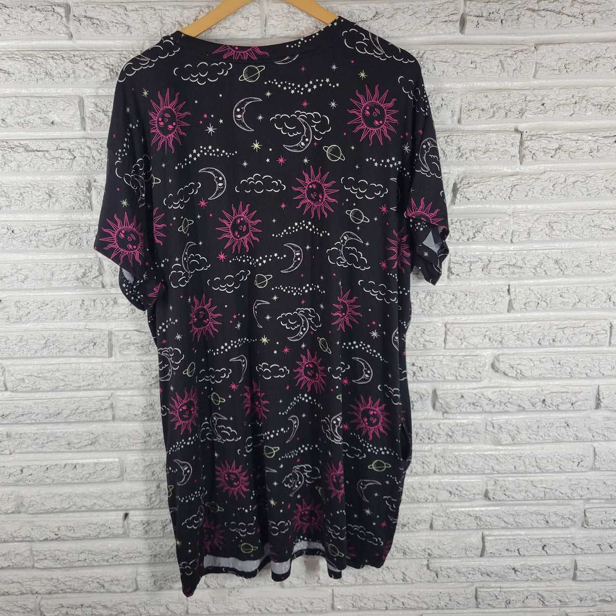 Joyspun Sleep Shirt Womens 2X 3X Celestial Celestial Sun Moon Pockets Nightgown NOV101E