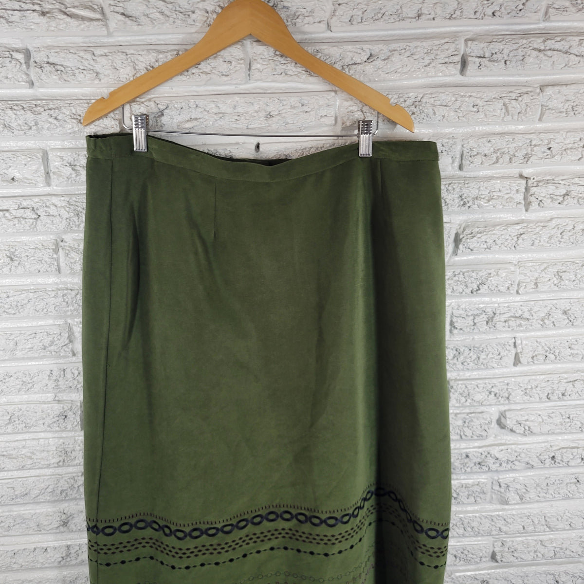 NotationS 2X Pencil Midi Skirt Green Velour Embroidered Lined Zip Plus Straight GRE18E