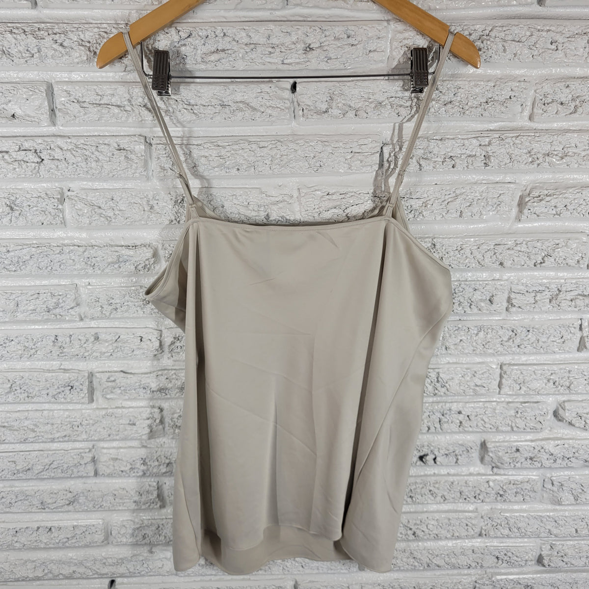 Liz Claiborne XL Camisole BEIGE OFF WHITE Solid Tank Top Adjustable Strap WHI20E