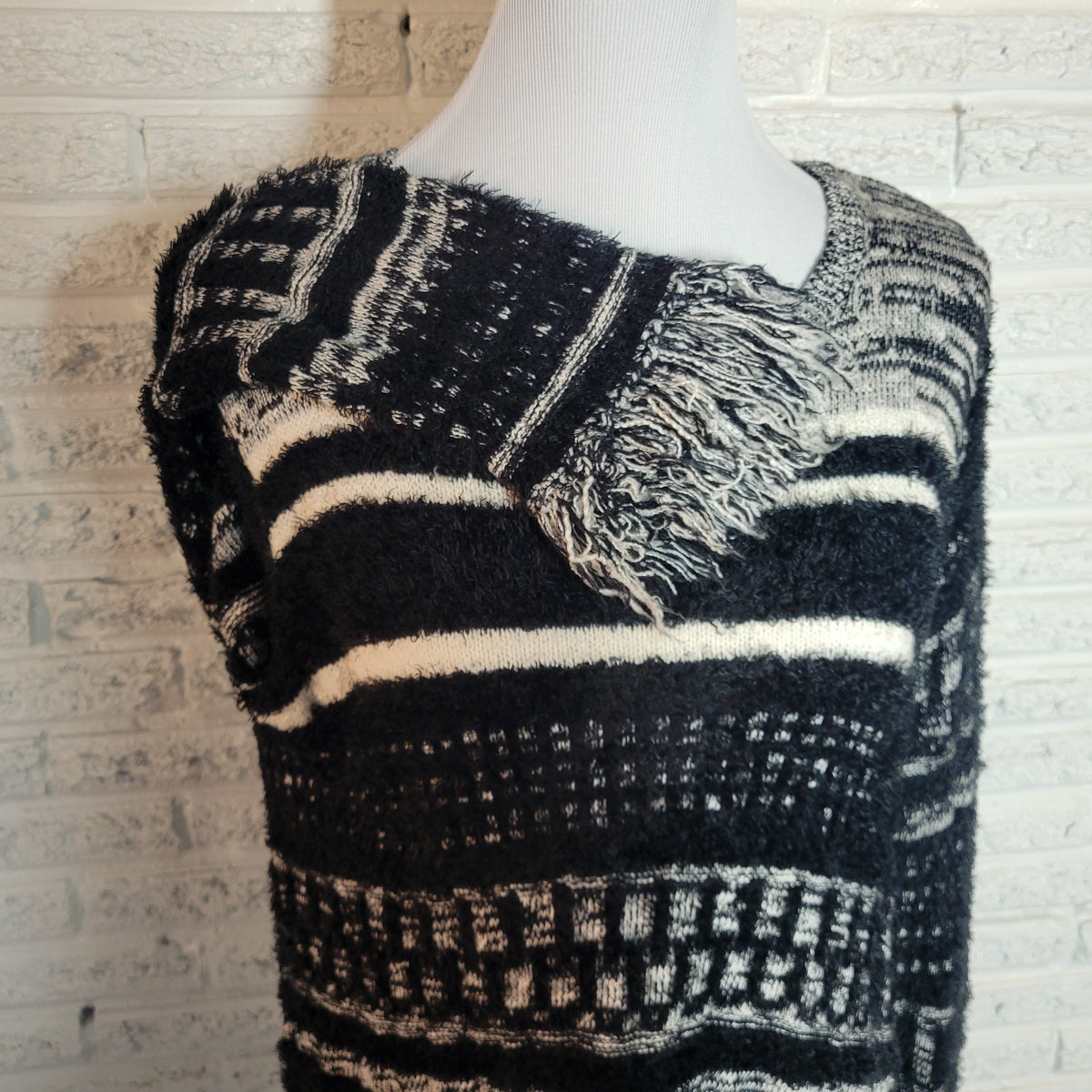 Style & Co Womens XL Striped Sweater Tunic Black White Fringe Pullover Knit STR1334XE