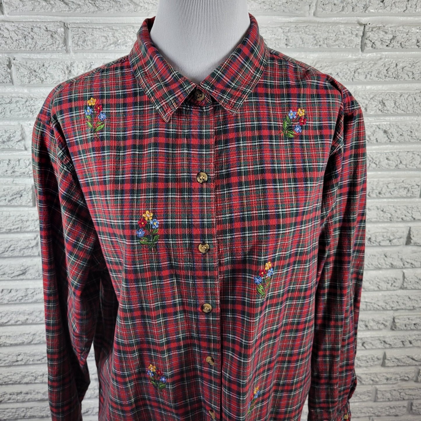 Cabin Creek Womens Top 22W Plus Long Sleeve Red Plaid Lightweight Embroidered