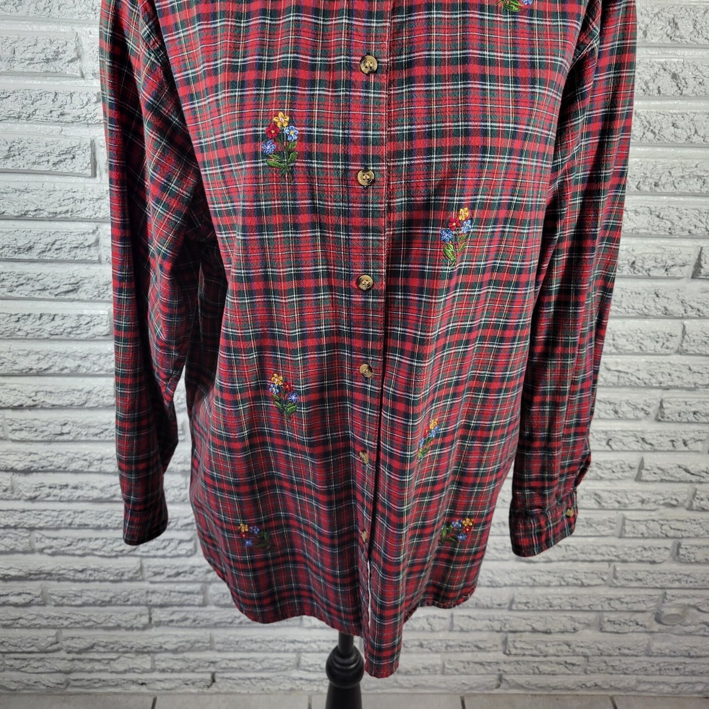 Cabin Creek Womens Top 22W Plus Long Sleeve Red Plaid Lightweight Embroidered