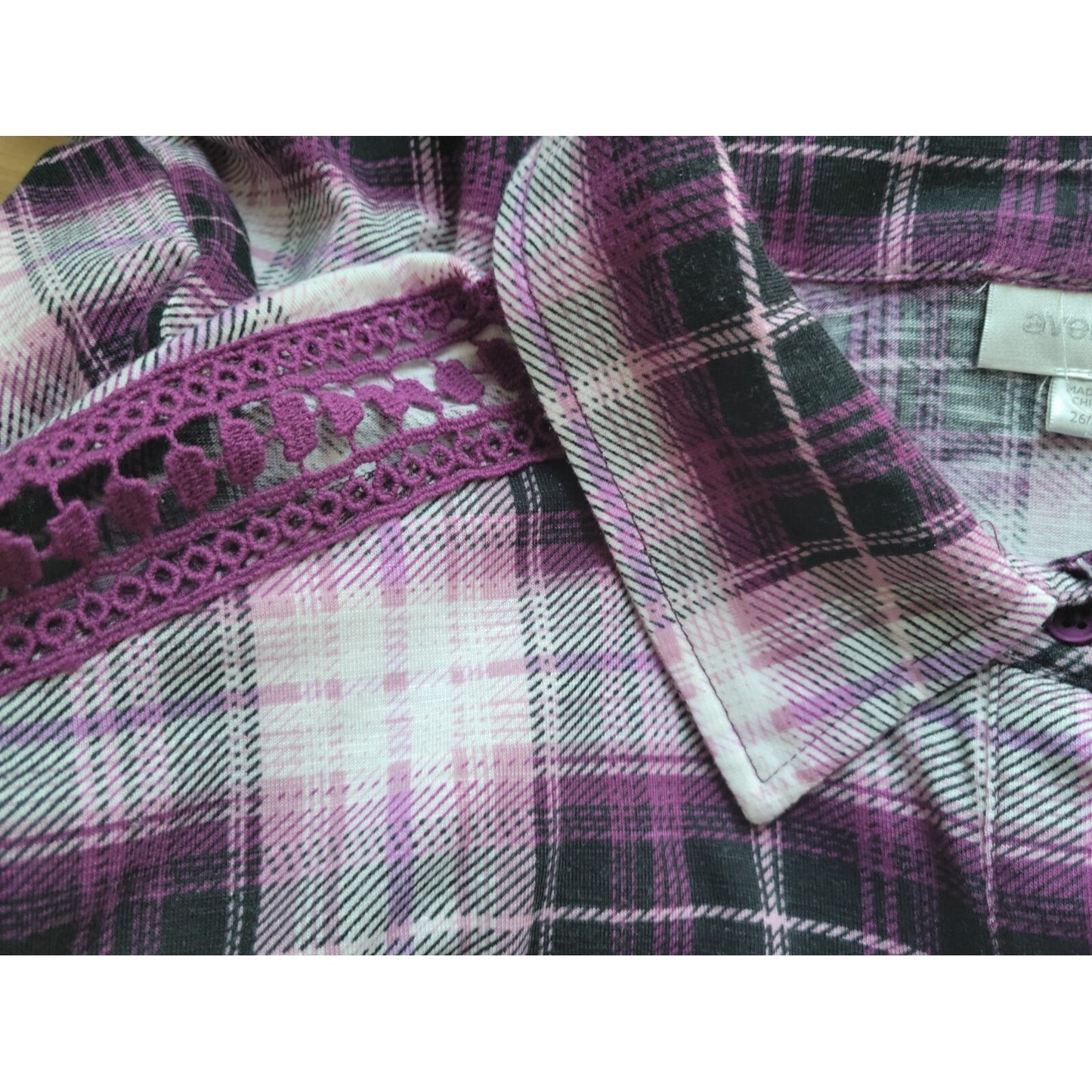 Avenue Womens Shirt 26 28 Plus Collar Button Up Purple Plaid Crochet Shoulder