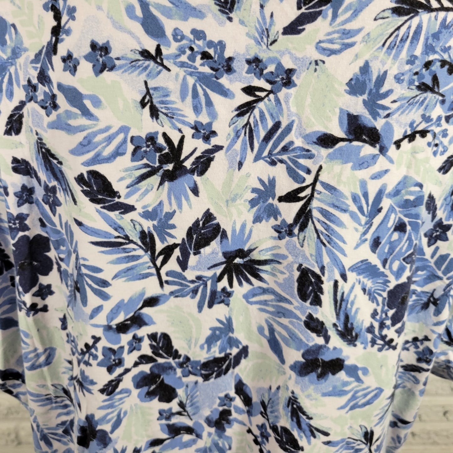 Coral Bay Womens Top 2X Plus Tee Short Sleeve Cotton Blend Blue Floral Keyhole