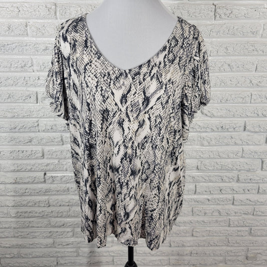 Maurices 24 7 Womens Top 2 2X Plus Cap Sleeve Comfy Black White Animal Print