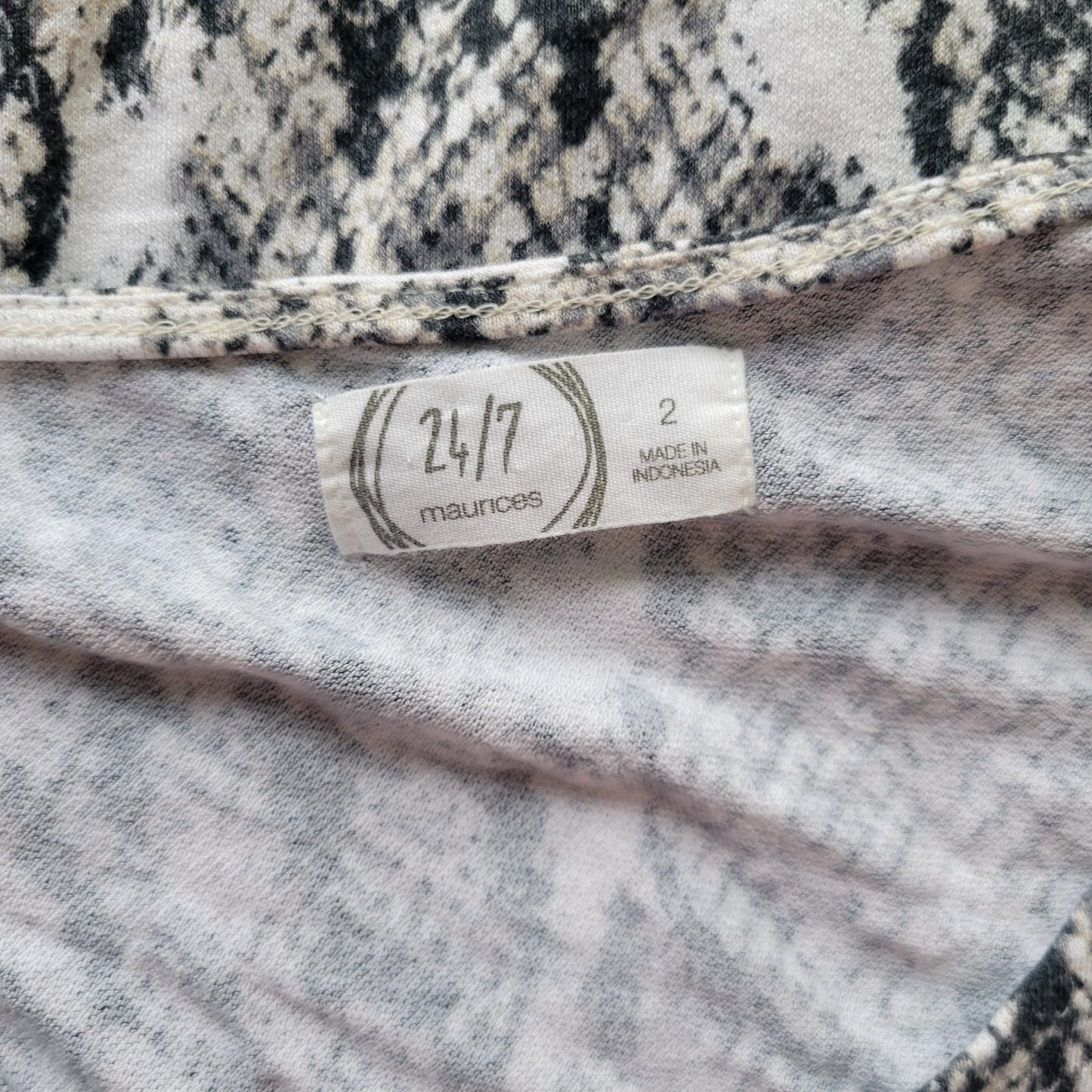 Maurices 24 7 Womens Top 2 2X Plus Cap Sleeve Comfy Black White Animal Print