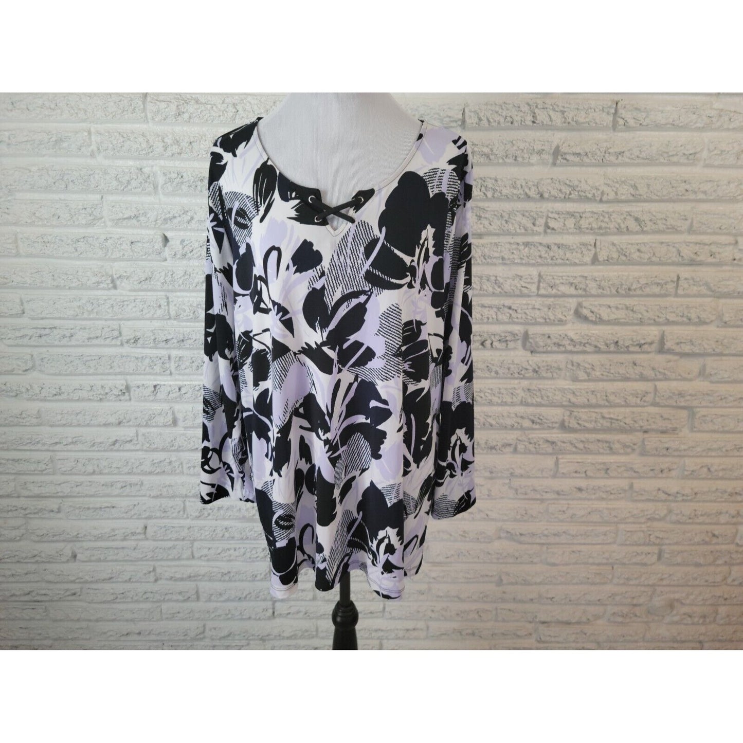 CJ Banks Womens Top 1X Plus Tunic 3/4 Sleeve Lace Up Poly Blend Black Floral