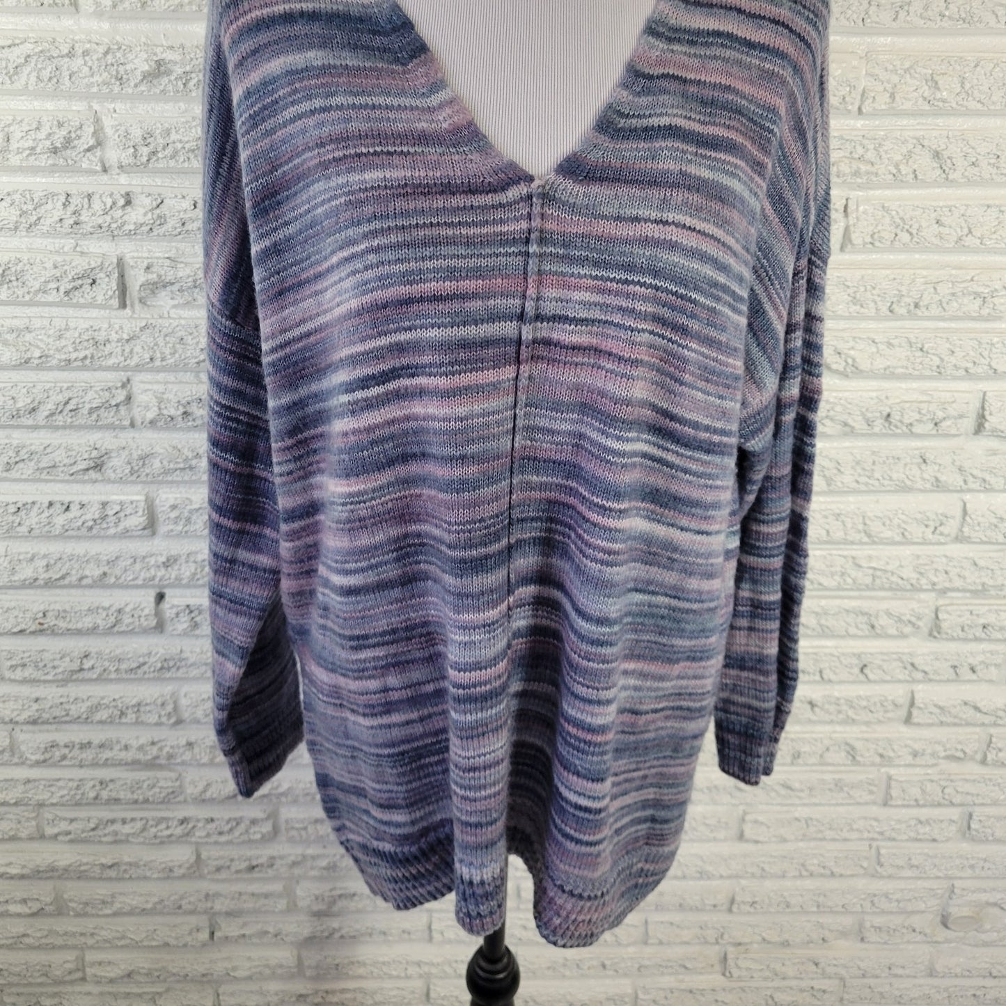 A.n.a. XL Gray Blue Striped V-Neck Tight Knit Sweater Nylon Acrylic Stretch
