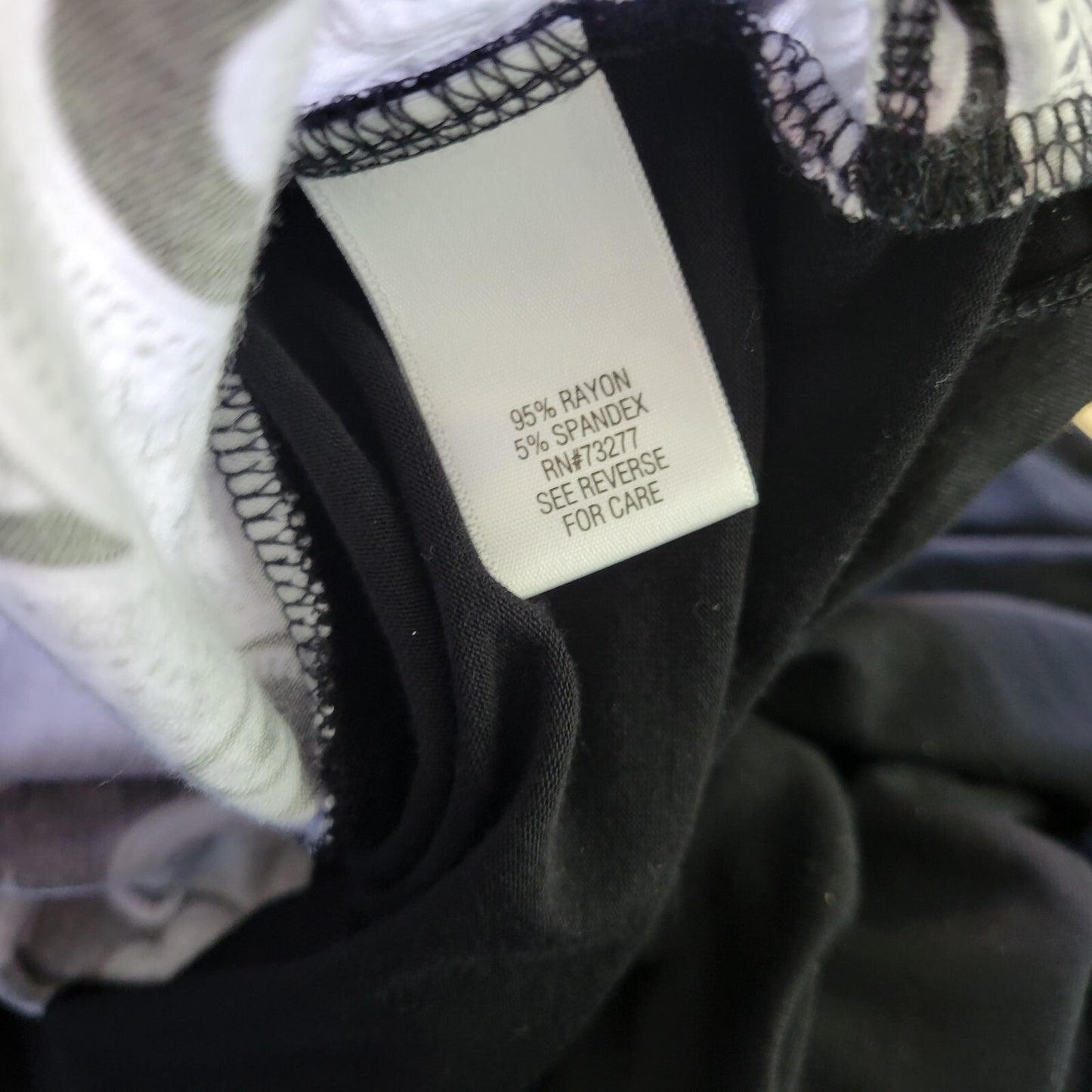 Croft Barrow Womens Top 1X Plus 3/4 Sleeve Black White Paisley Rayon Spandex