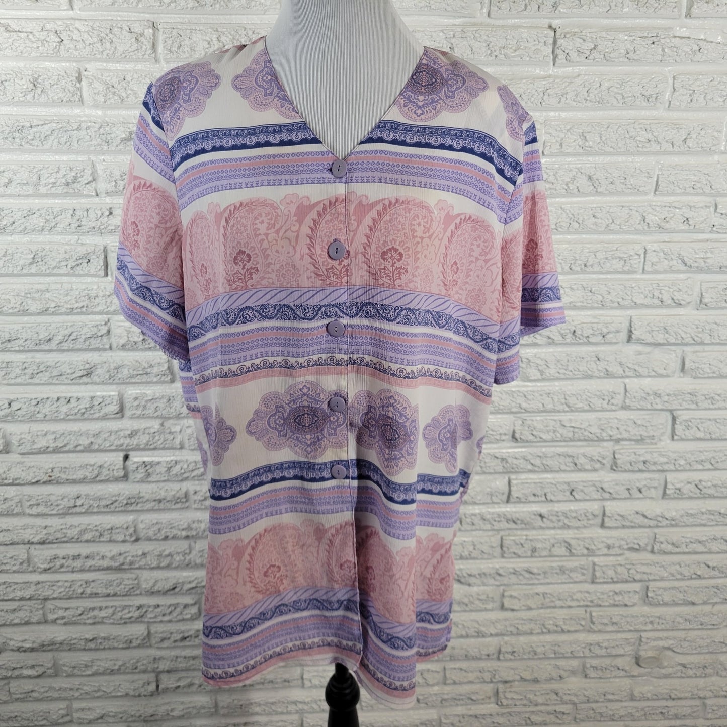 Allison Daley Women's 18 Plus Pastel Lavender Pink Geometric Button-Up V-Neck