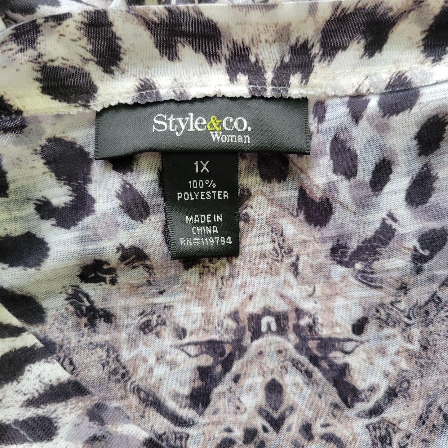 Style Co 1X Top Blouse Black Gray Animal Geometric Studded 3/4 Sleeve ANI27E