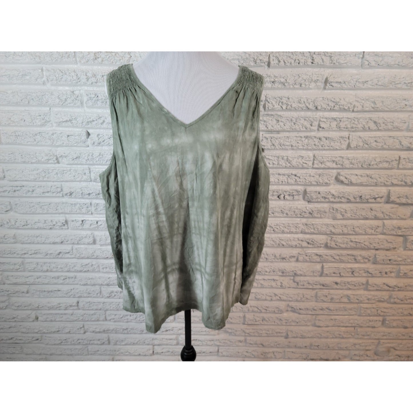 Time Tru Women Top XXXL 22 Plus Tank Green Tie Dye Linen Rayon Smocked Shoulder