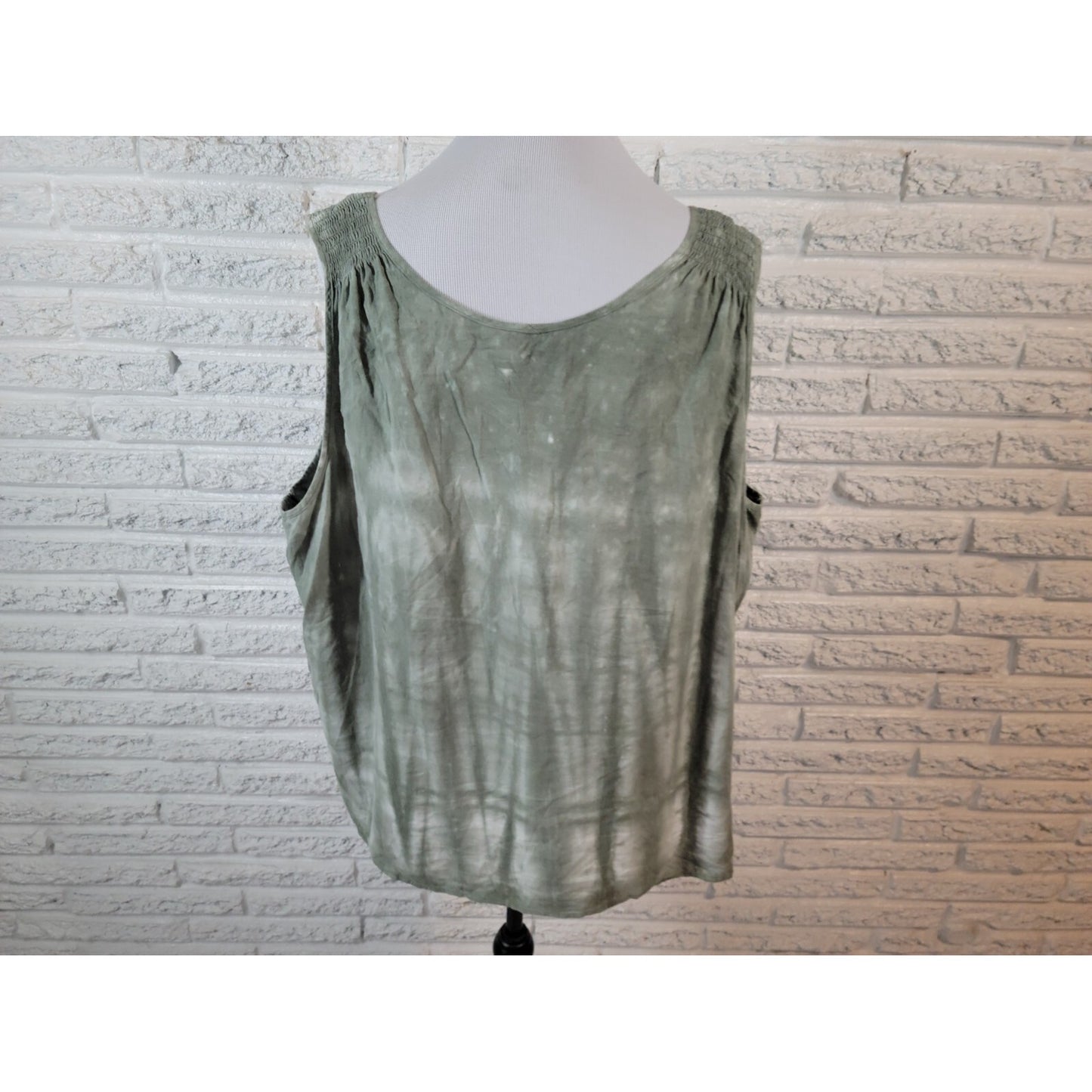 Time Tru Women Top XXXL 22 Plus Tank Green Tie Dye Linen Rayon Smocked Shoulder