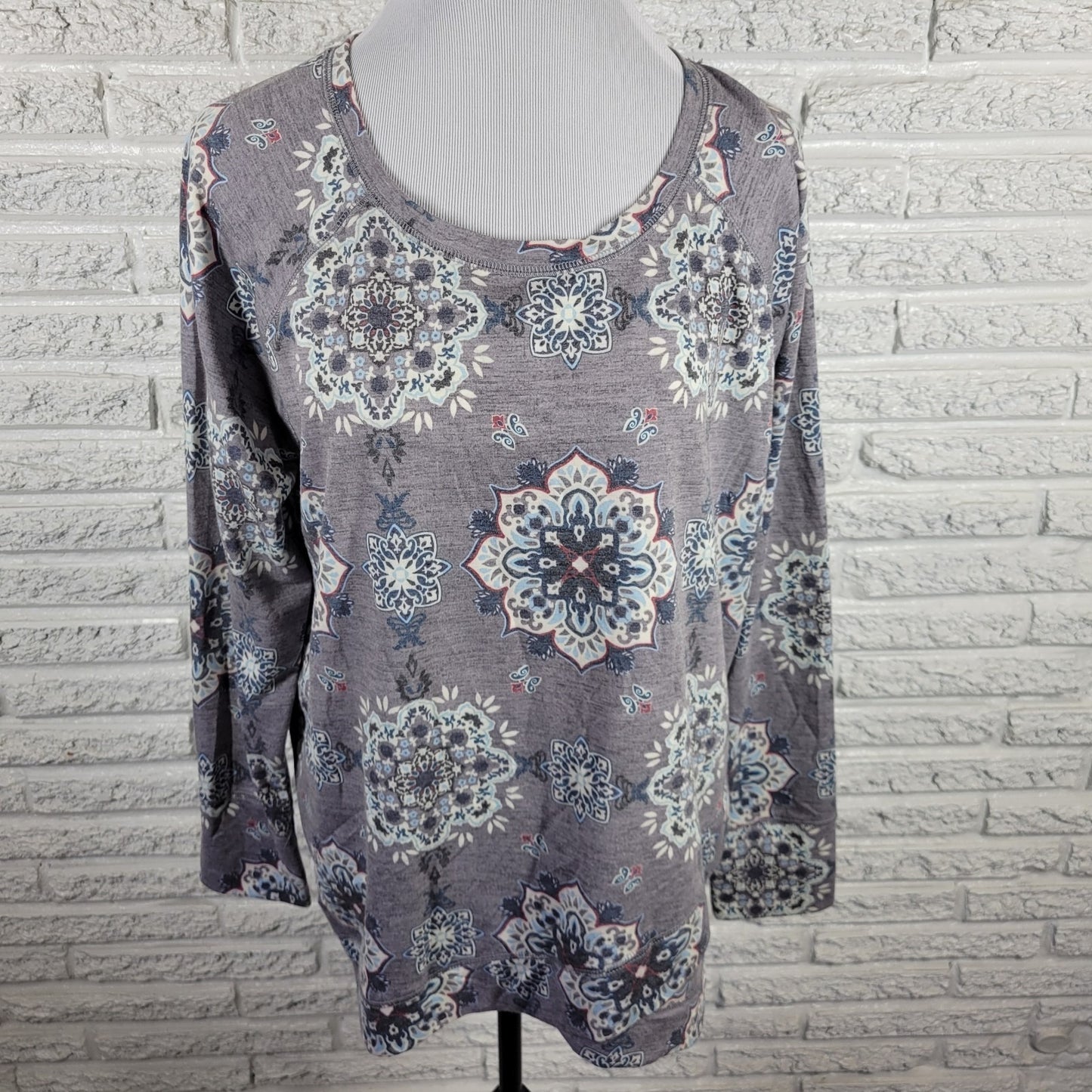 St. John’s Bay XL Top Gray Geometric Jersey Knit Long Sleeve Tee Stretch