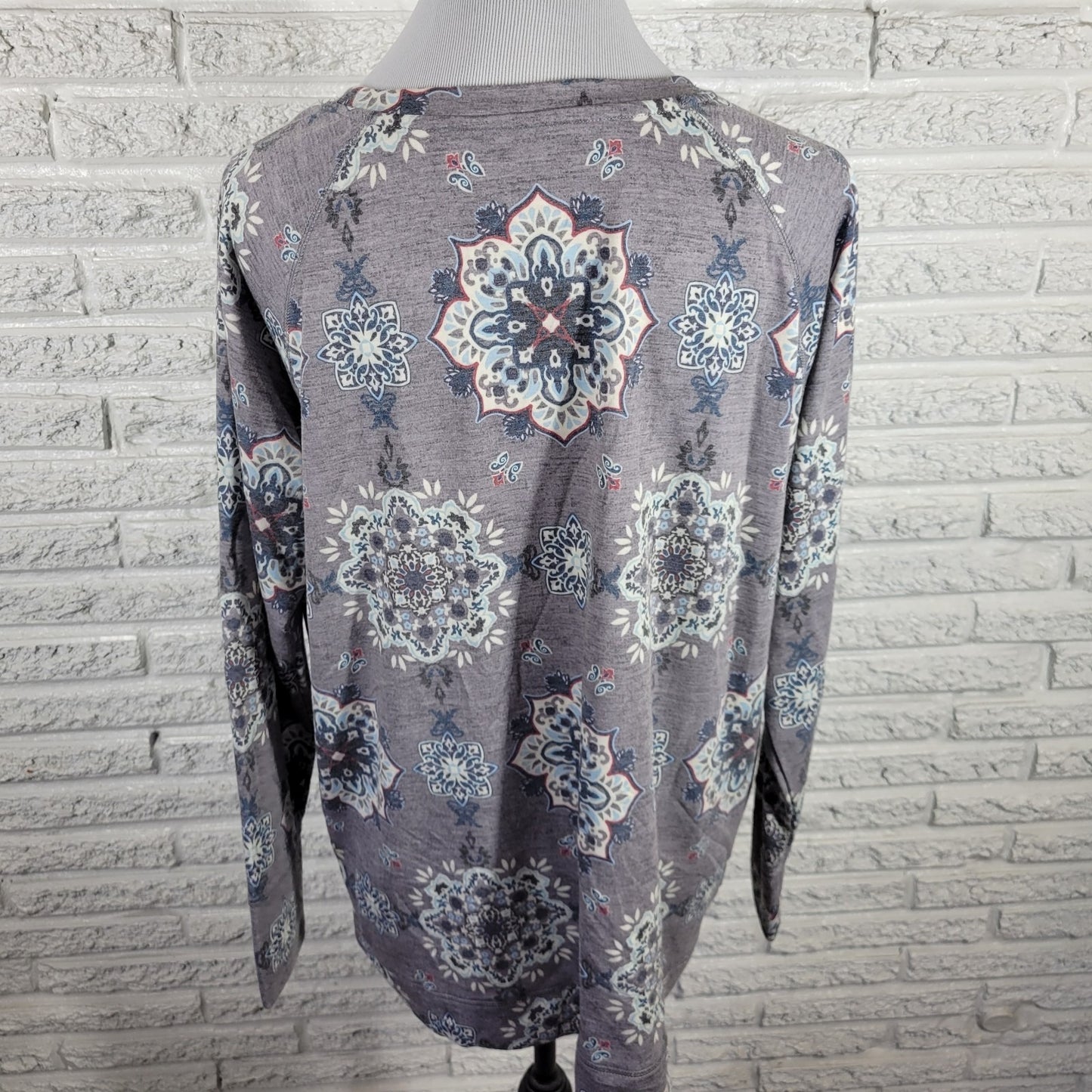St. John’s Bay XL Top Gray Geometric Jersey Knit Long Sleeve Tee Stretch