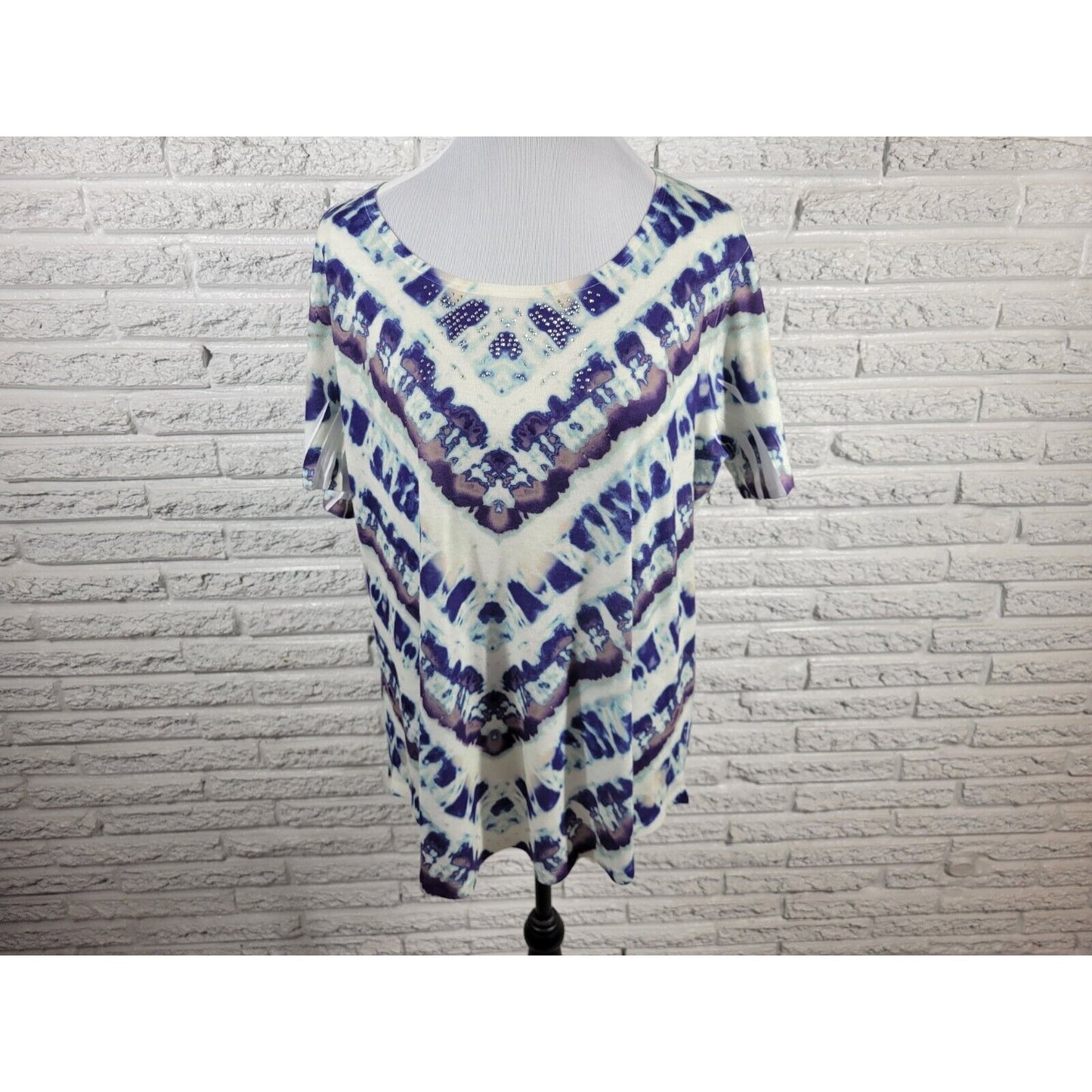 Live Let Live Women Top 1X Short Sleeve Polyester Blue Tie Dye Studded Laser Cut