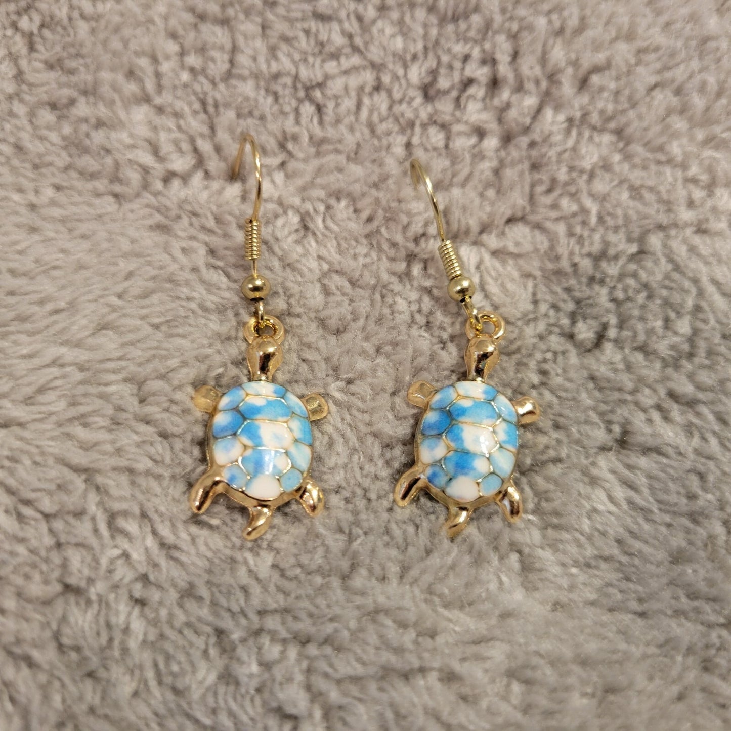 Turtles #7 Womens Earrings One Pair Blue White Zinc Alloy Hanging Gold Tone