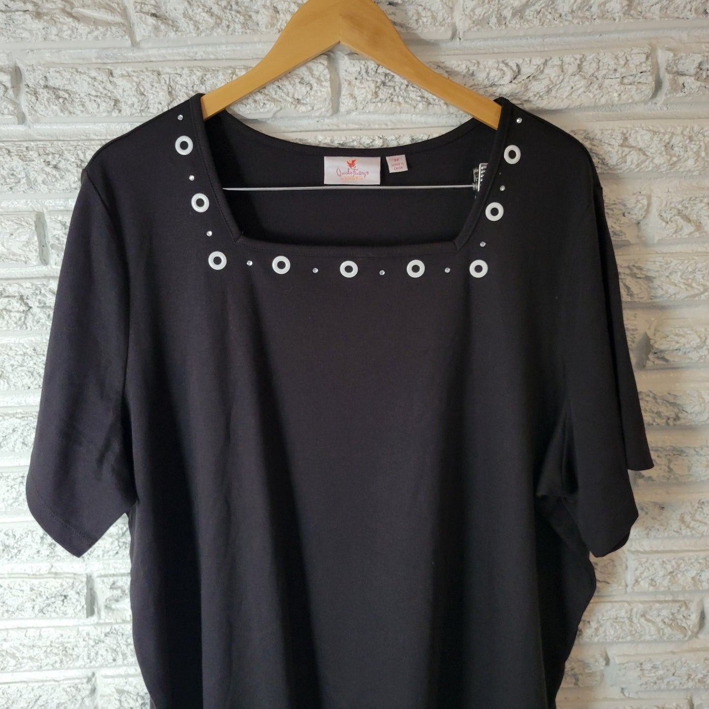 Quacker Factory QVC Womens Top 3X Plus Tunic Short Sleeve Black Rhinestones