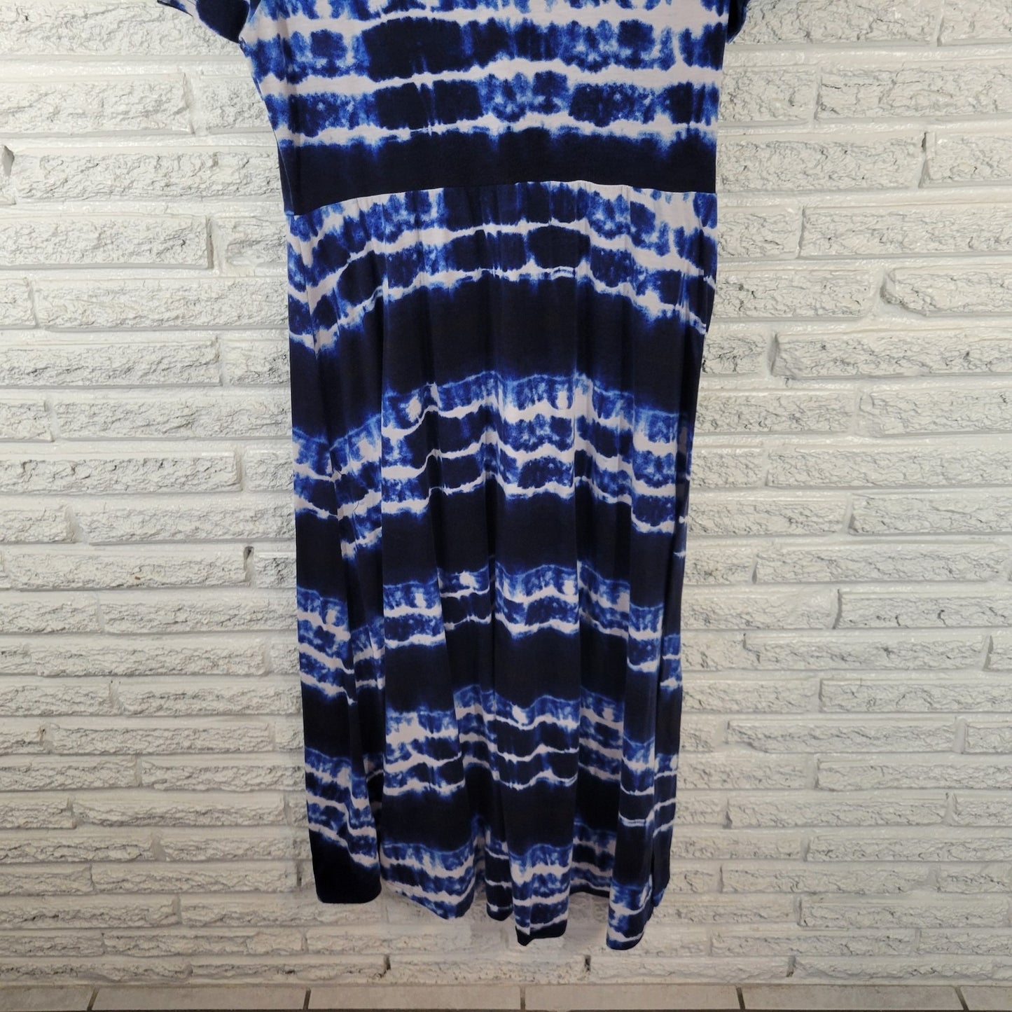 Lularoe Womens Dress 2XL Plus Short Sleeve Blue Tie Dye Poly Blend Casual Comfy