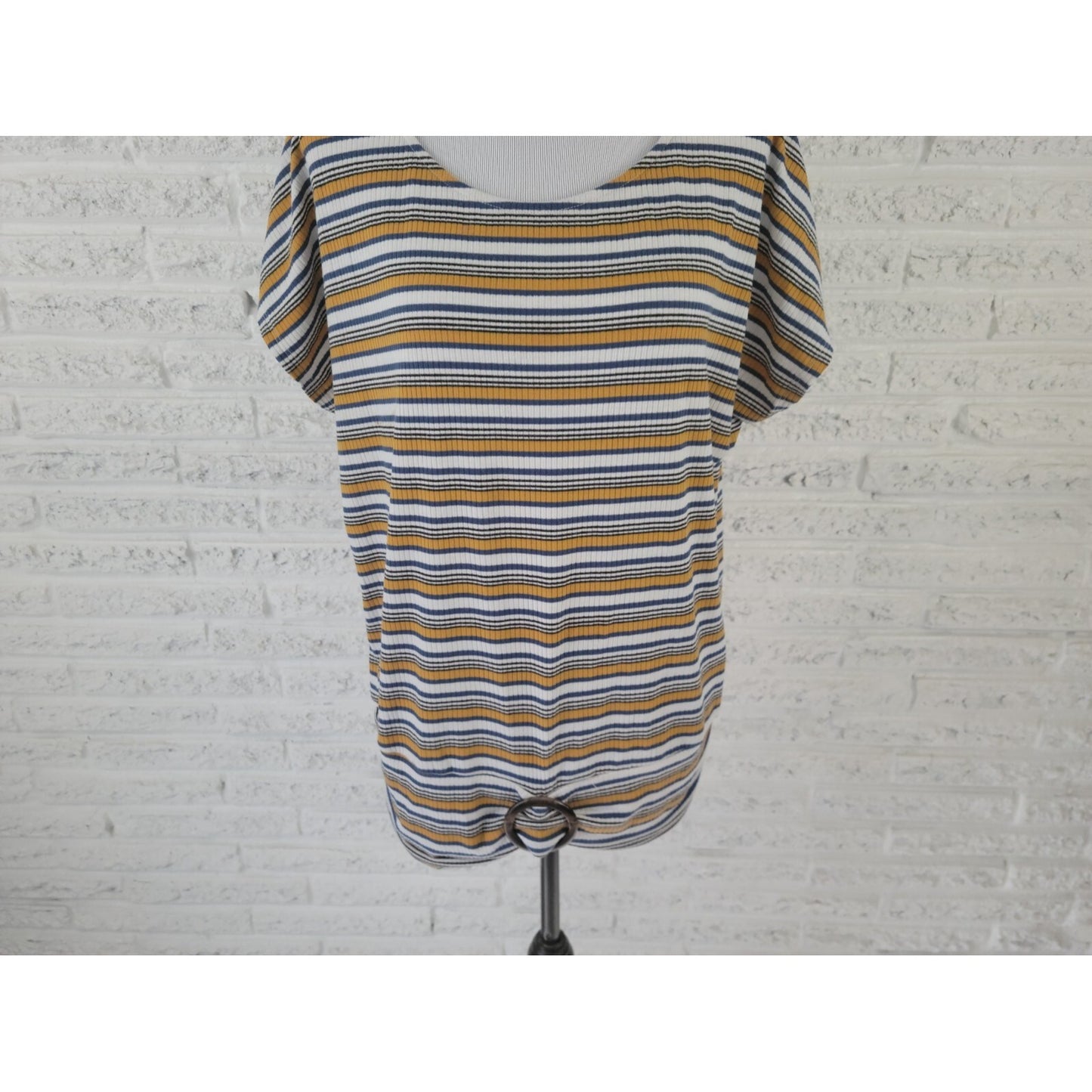 Apt 9 Women Top Extra Large Tee Short Sleeve Pullover Blue Gold Stripe Casual