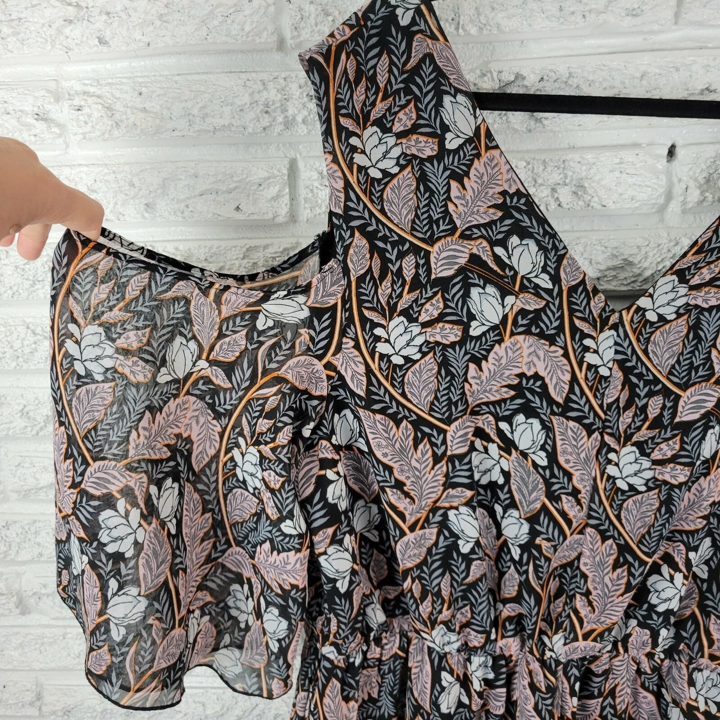 Bailey Blue Women Romper 2X Plus Shorts Cold Shoulder Lined VNeck Black Floral