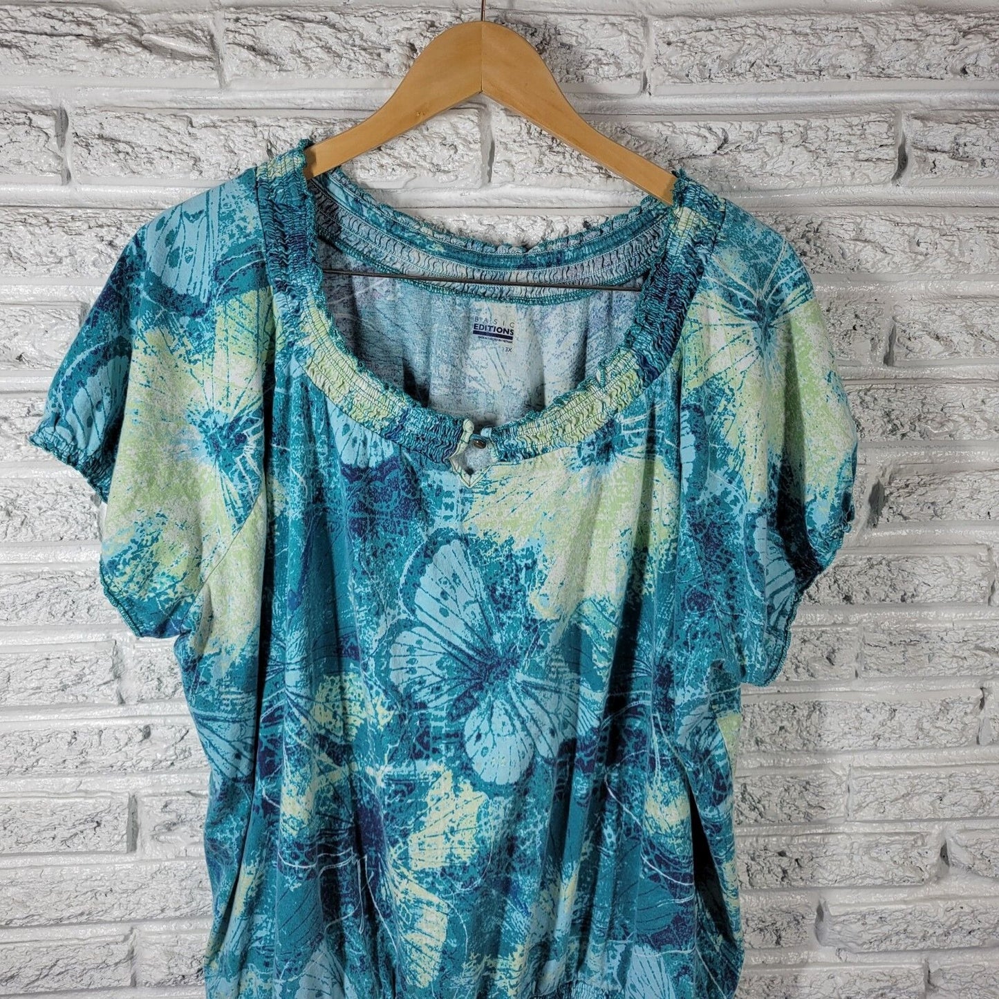 Basic Editions Women Top 3X Plus Peplum Blue Tie Dye Butterflies Cotton Keyhole