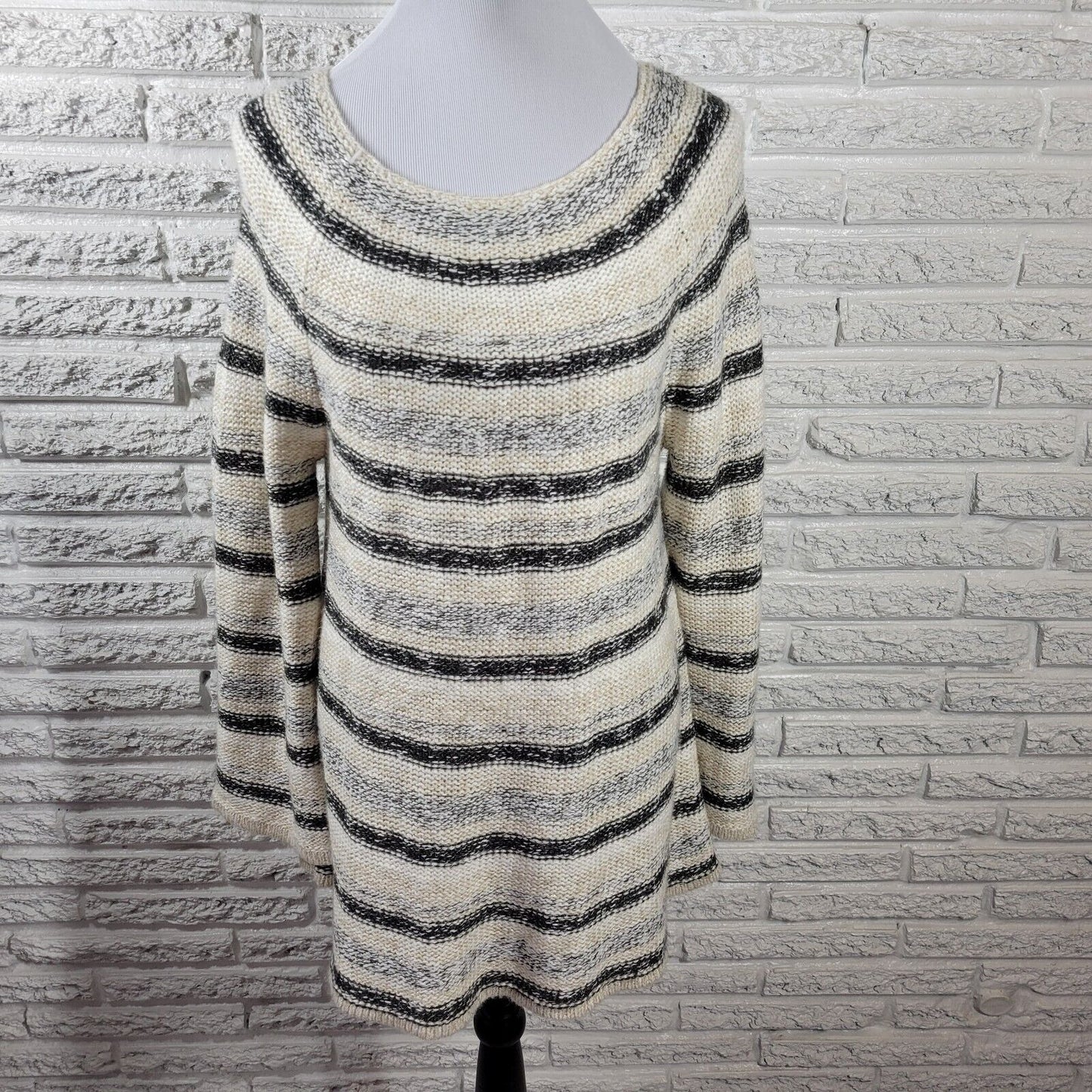 Style Co Women Sweater Extra Large XL Pullover Metallic Thread Black Stripe Soft