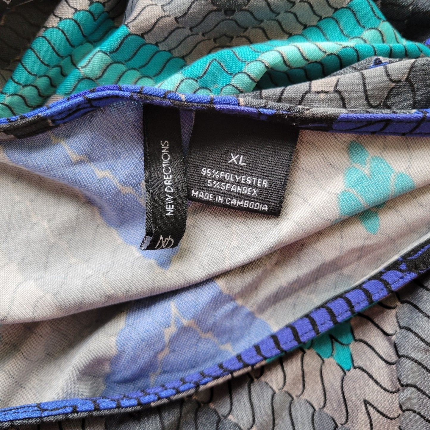New Directions Women's XL Blue Gray Zig Zag Geometric 3/4 Roll Tab Sleeve Blouse