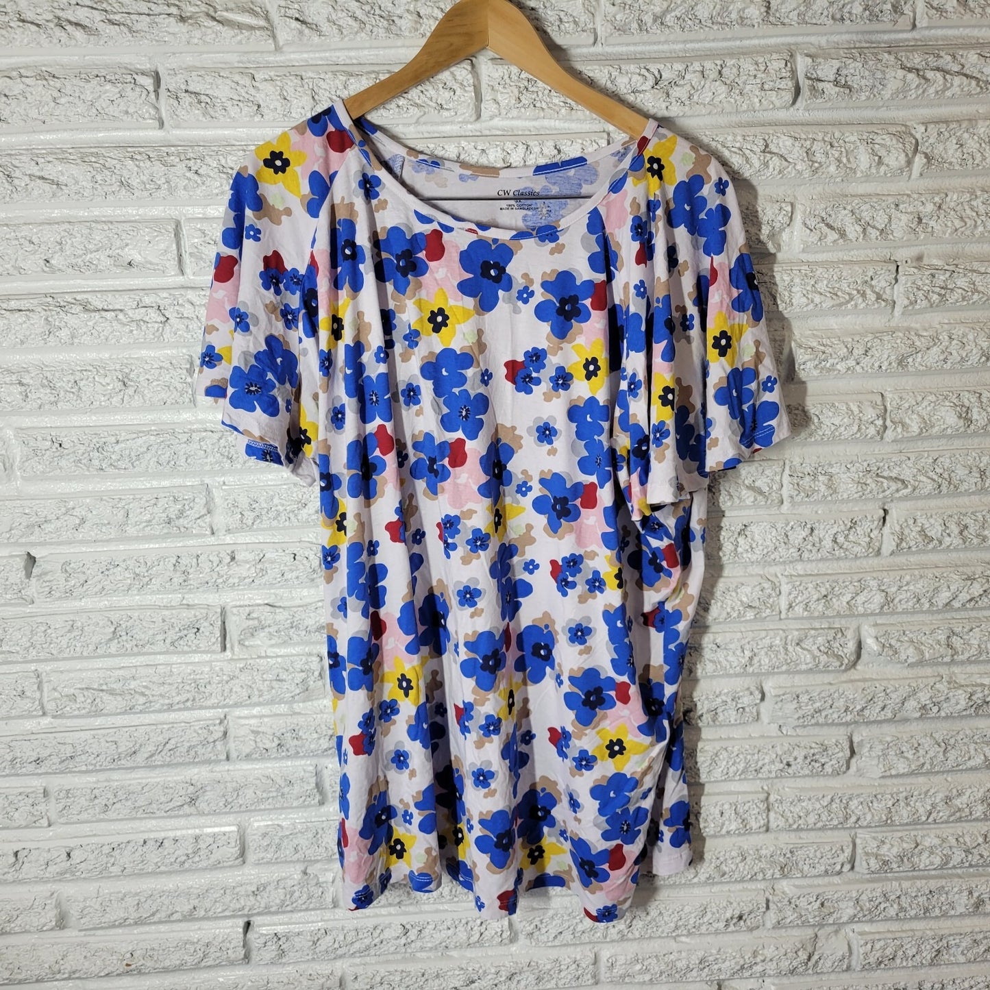 CW Classics Womens Top 3X Plus Tee Flutter Sleeve Blue Pink Floral Lightweight