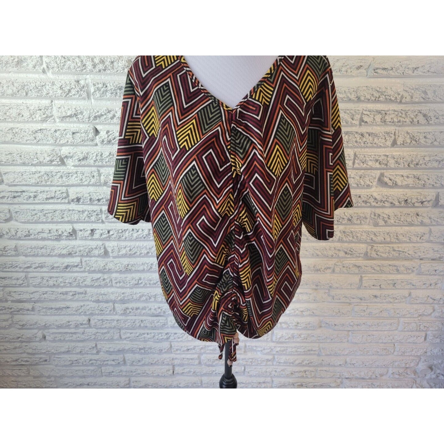 Goddess Womens Top 2X Plus Short Sleeve Poly Blend Brown Geometric Office
