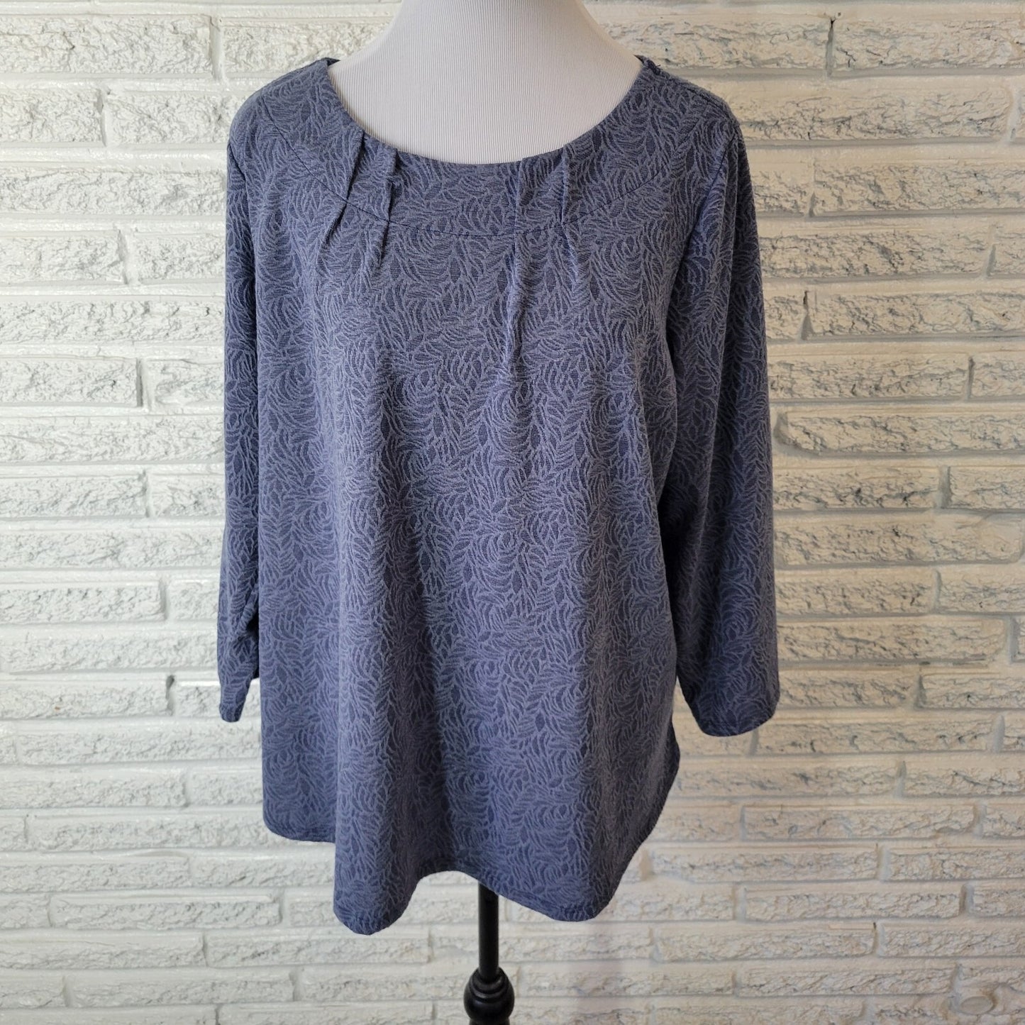 Dana Buchman Womens Top XXL Plus 3/4 Sleeve Blue Leaves Pleated Comfy Poly Blend